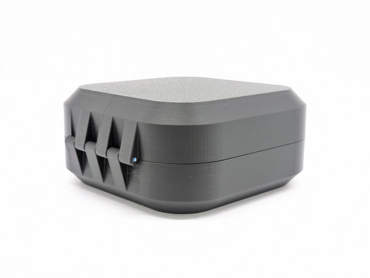 Closed 3D printed hinged carrying case for the BetaFPV Meteor 75 Pro II